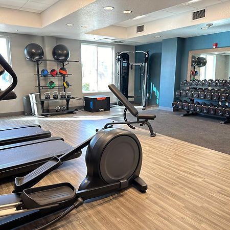 Hampton Inn & Suites Летроп Екстер'єр фото